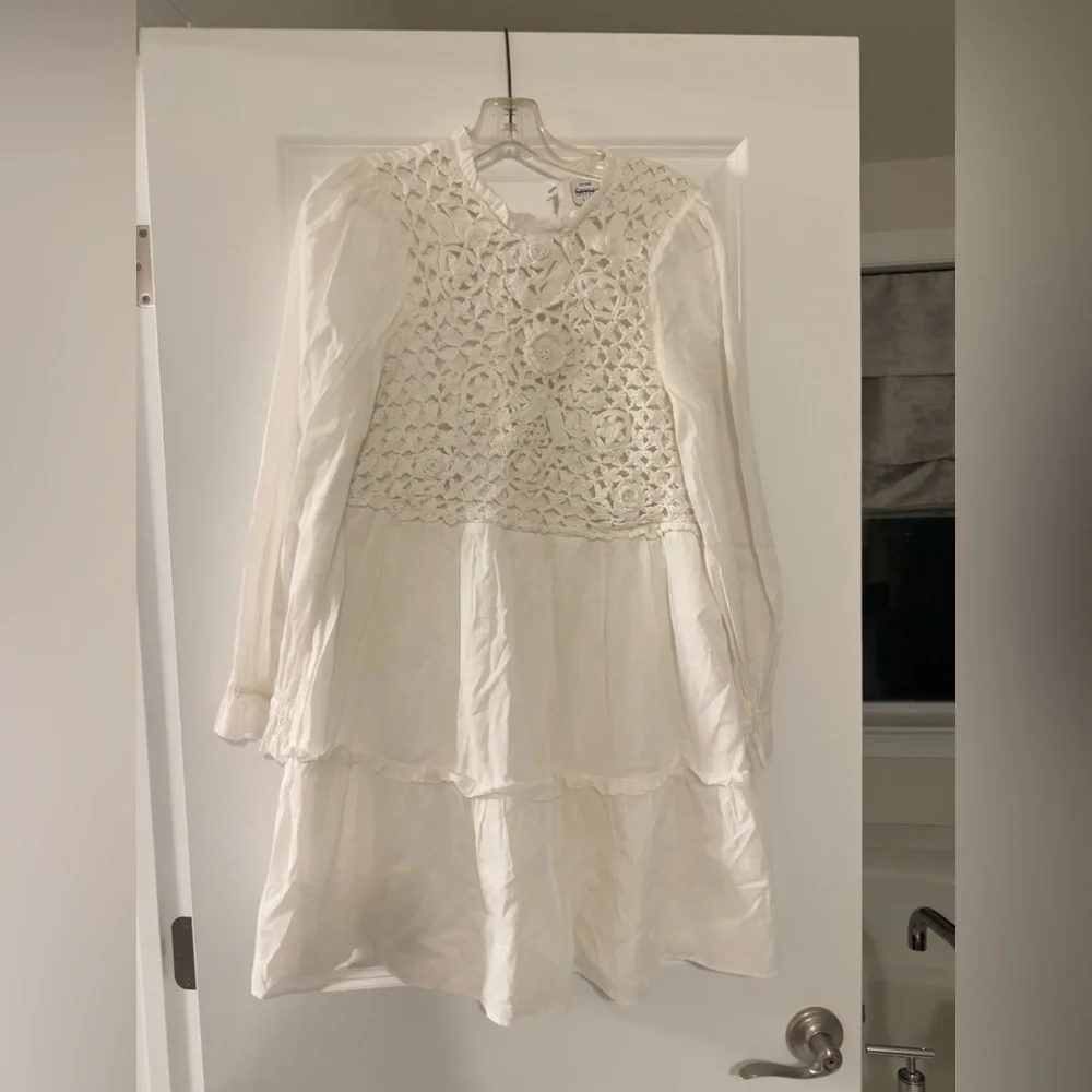 Saylor Elegant White Lace Dress - Picture 3 of 3